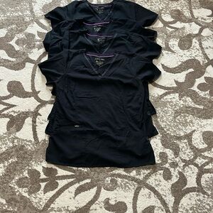 Size M Healing hands, purple label, uniform shirts in black